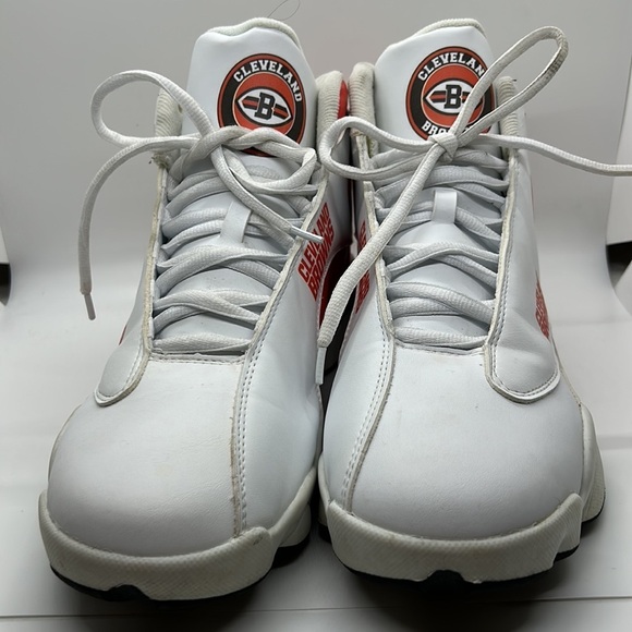 Cleveland Browns Game-day high tops. Men’s 45/12 - Picture 2 of 8